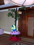 Stage Entry - More Wonderland-styled decorations. (FC2003)