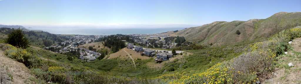Wide panoramic of the Manor district of Pacifica, taken from the Sharp's Park Road vista point. You can see the Pier in this shot.