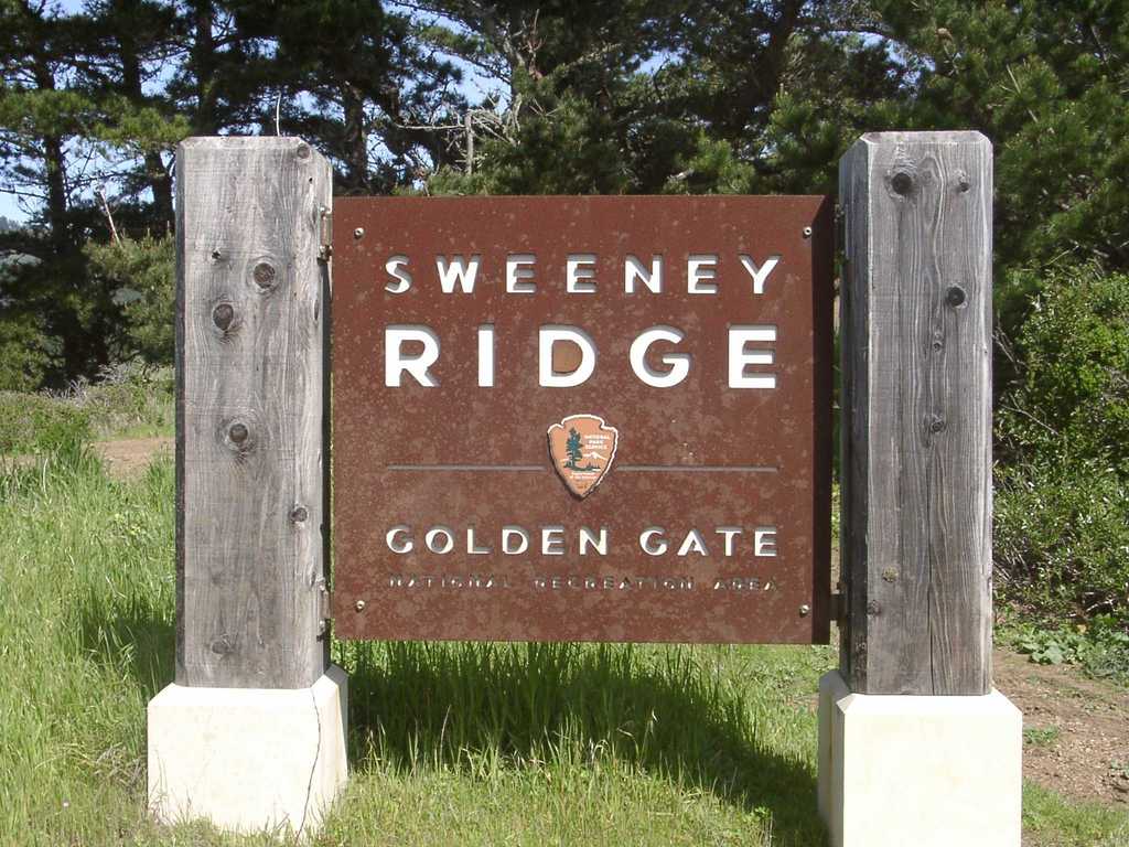 The sign at Shelldance in Pacifica.